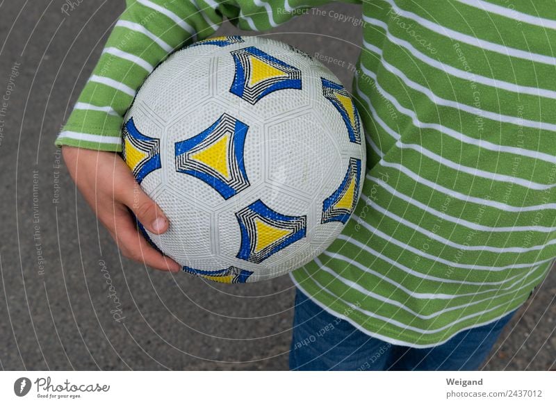 magic ball Athletic Fitness Sports Sports team Soccer Foot ball Team Boy (child) Infancy 1 Human being 3 - 8 years Child Playing Success Teamwork World champion