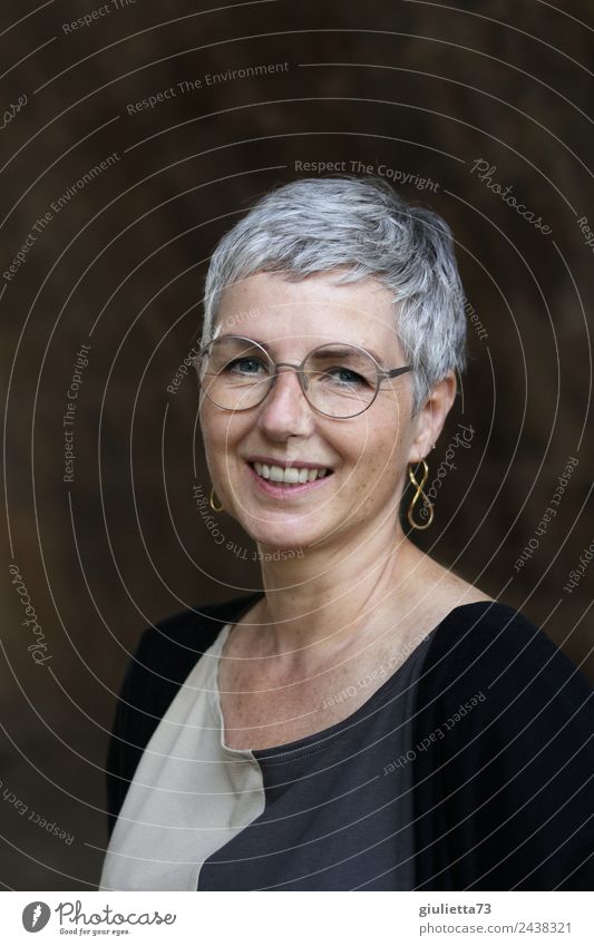 Best age | UT Dresden | Beautiful, smiling, satisfied woman 50+ with great charisma Feminine Woman Adults Life 1 Human being 45 - 60 years Earring Eyeglasses
