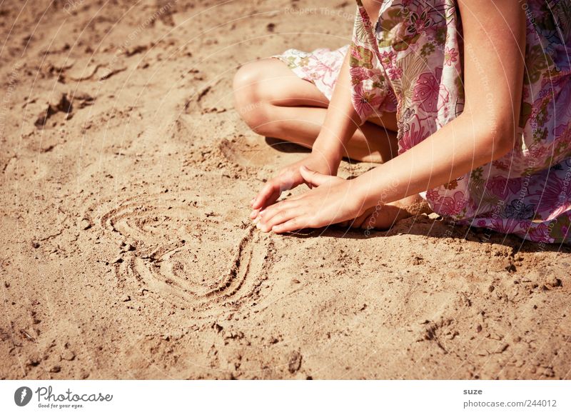 sand heart Leisure and hobbies Playing Vacation & Travel Beach Child Human being Feminine Infancy Arm Hand Legs 1 Nature Sand Sunlight Summer Climate