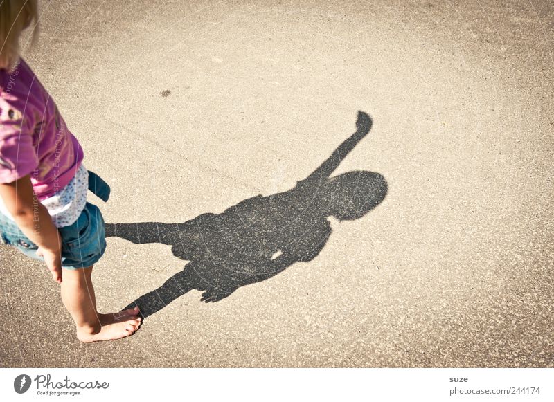 You! You! Joy Leisure and hobbies Playing Children's game Summer Human being Toddler Girl Infancy Arm 1 3 - 8 years Places Street Small Funny Shadow play