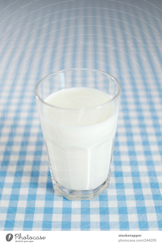 Milk Object photography Deserted Cold Cool (slang) Beverage Tablecloth Checkered Glass