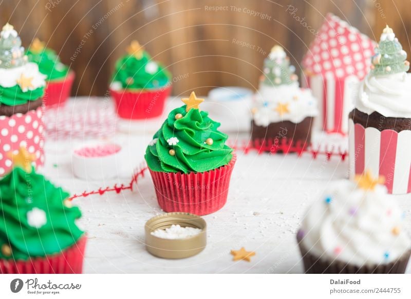 cupcake christmas tree Food Dessert Breakfast To have a coffee Banquet Fast food Decoration Table Feasts & Celebrations Birthday Packaging Wood Fresh Delicious