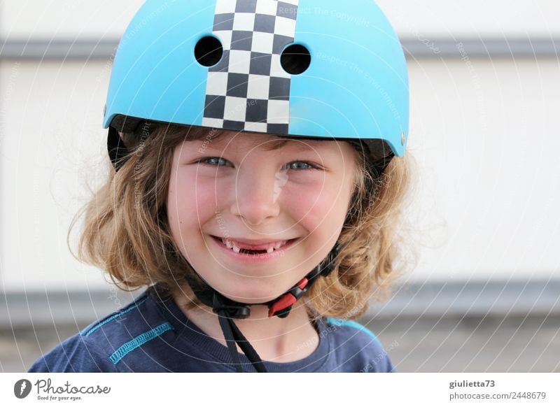 Cool gap | Portrait of a boy with a bicycle helmet and a tooth gap Child Boy (child) Infancy Teeth 1 Human being 3 - 8 years Helmet Bike helmet Blonde