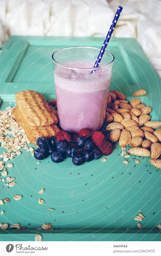 Breakfast with berries smoothie, berries and grains Food Fruit Grain Dough Baked goods Berries Almond Oats Oat flakes Cookie Nutrition Eating Organic produce