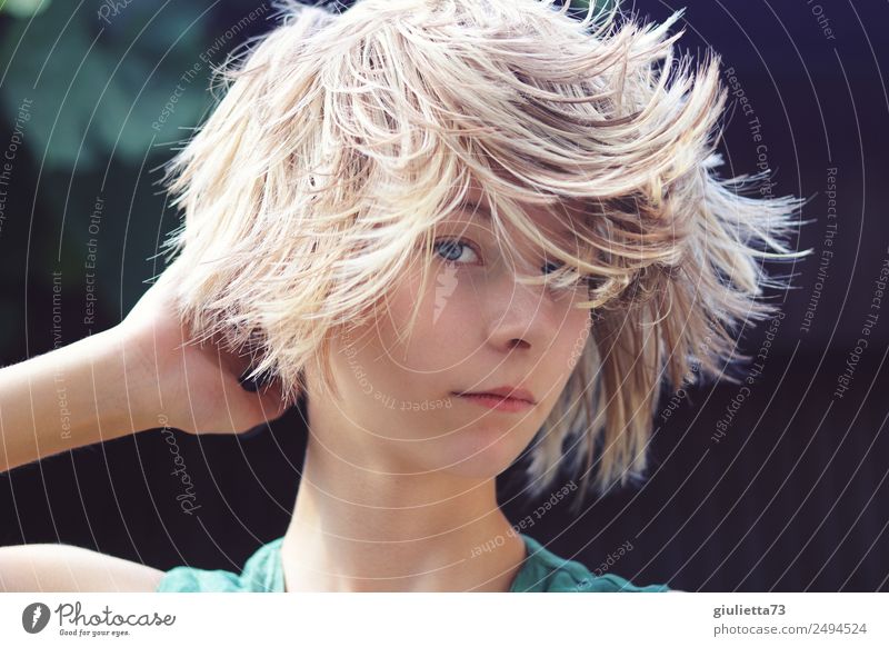 Curious | Crazy Summer Hair Trend IV Feminine Young woman Youth (Young adults) Life Hair and hairstyles 1 Human being 8 - 13 years Child Infancy 13 - 18 years