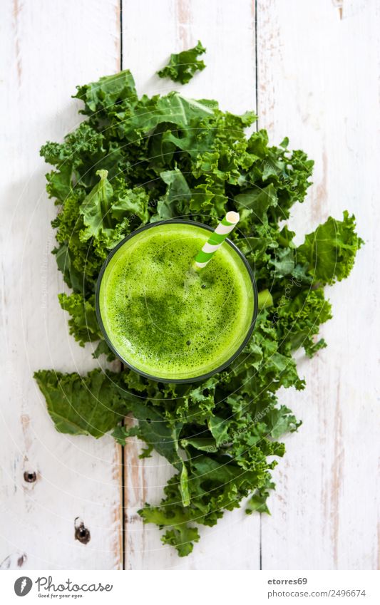 Kale smoothie Vegetable Organic produce Vegetarian diet Beverage Cold drink Juice Glass Healthy Health care Healthy Eating Summer Fresh Juicy Green White