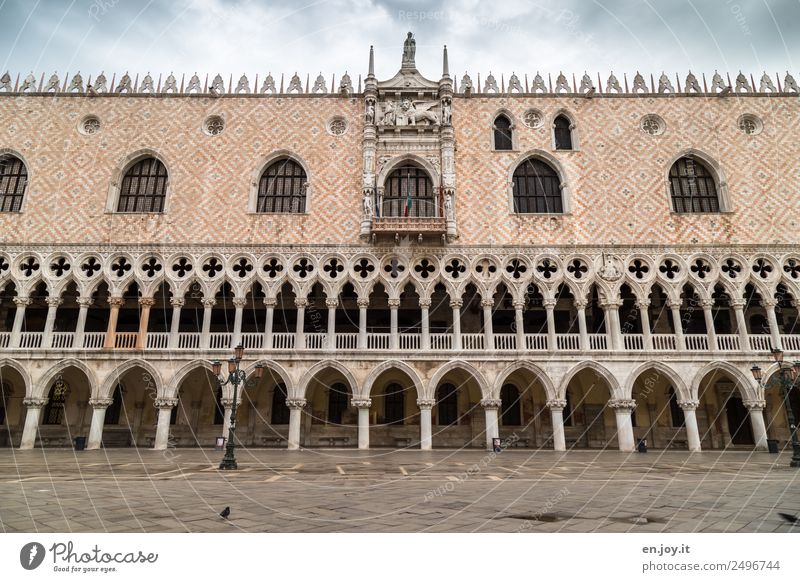 mightily Vacation & Travel Sightseeing City trip Venice Italy Europe Town Old town Deserted Palace Places Manmade structures Building Architecture Facade Column