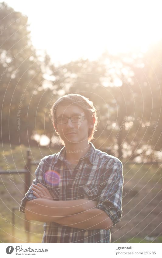 Late Summer Sun Human being Masculine Young man Youth (Young adults) Man Adults Head Arm 1 18 - 30 years Shirt Eyeglasses Hair and hairstyles Brunette