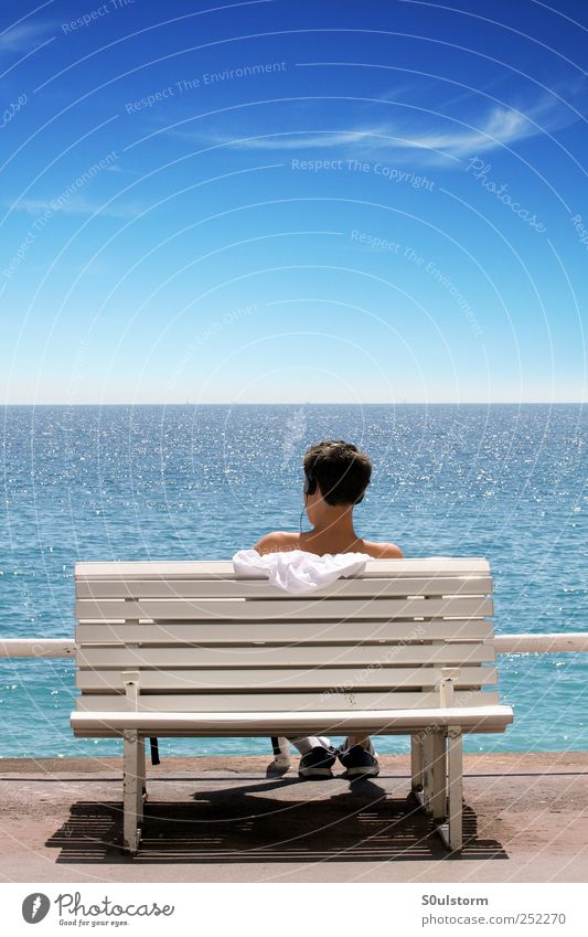 Sea Hear Happy Harmonious Well-being Contentment Relaxation Calm Freedom Ocean Masculine Young man Youth (Young adults) Sky Cloudless sky Horizon Summer