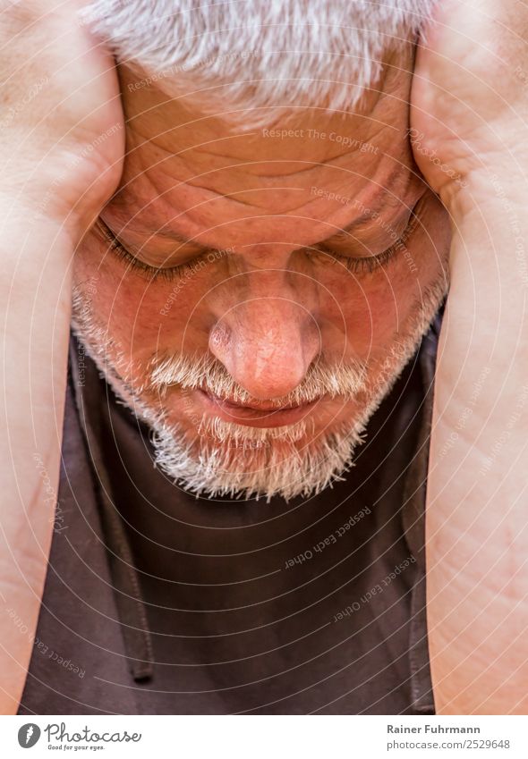 a man rests his head in his hands Human being Masculine Man Adults Male senior 1 Gray-haired Short-haired Old Sit Sadness Authentic Loneliness Exhaustion Shame