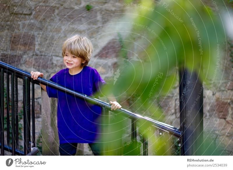 Child on the playground Leisure and hobbies Playing Human being Masculine Boy (child) Infancy 1 3 - 8 years Nature Playground Wall (barrier) Wall (building)