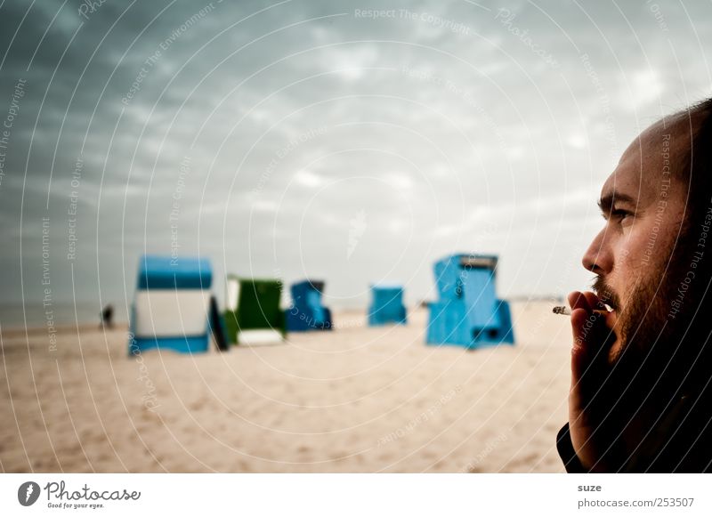 One-man-free Face Smoking Freedom Summer Summer vacation Beach Ocean Human being Masculine Man Adults Head Hand 18 - 30 years Youth (Young adults) 30 - 45 years