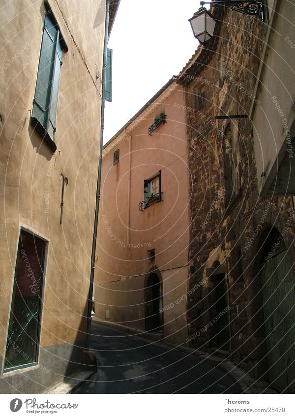 Alleys of Agde France Narrow House (Residential Structure) Architecture agde Mediterranean sea