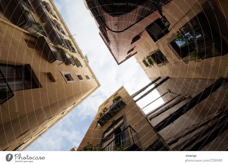 h Lifestyle City trip Living or residing Barcelona Spain Old town House (Residential Structure) Building Architecture Facade Perspective Narrow Oppressive