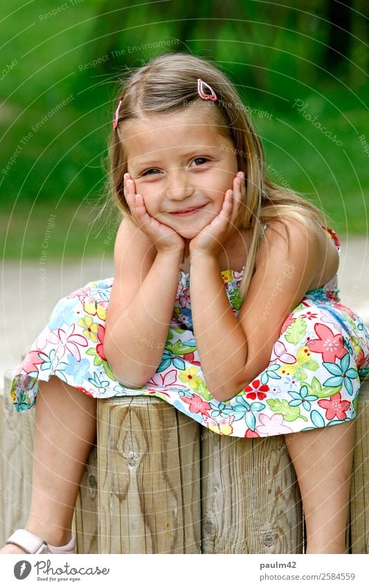 Lucia Human being Feminine Child Toddler Girl Brothers and sisters Sister Infancy 1 3 - 8 years Relaxation Looking Sit Authentic Friendliness Happiness Fresh