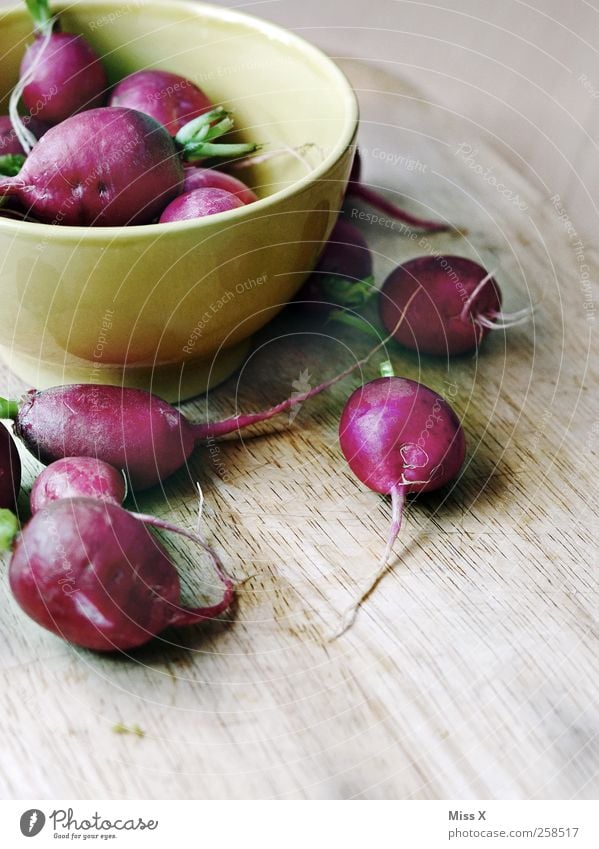 radish Food Vegetable Nutrition Bowl Delicious Round Red Healthy Eating Wood Chopping board Radish Root vegetable Tangy Colour photo Subdued colour