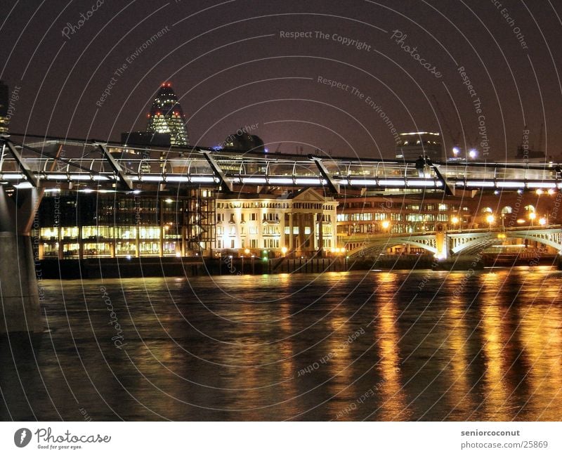 London - Millenium Bridge Night Light Europe River Thames Water