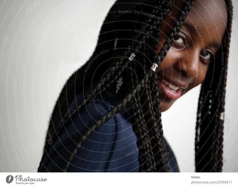 gloria Feminine Girl 1 Human being Sweater Jewellery Black-haired Long-haired Afro Observe Discover Smiling Looking Friendliness Beautiful Contentment