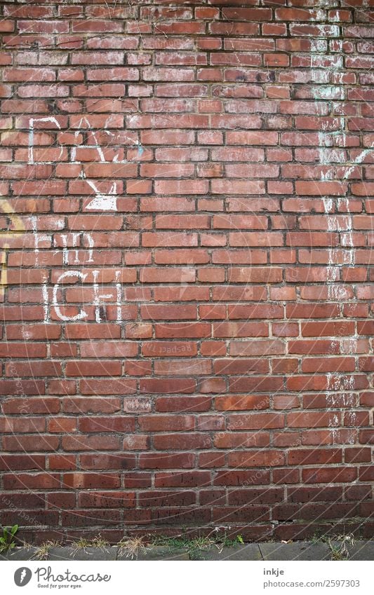 that's me Lifestyle Deserted Wall (barrier) Wall (building) Facade Chalk Sign Characters Simple Brick Identity Arrow Colour photo Exterior shot Copy Space right