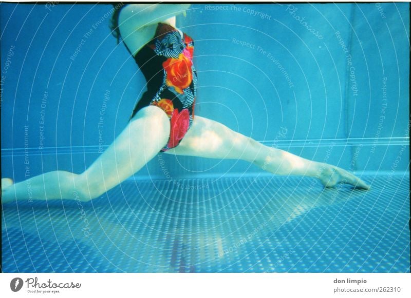 ...and then a splits. Elegant Well-being Swimming & Bathing Leisure and hobbies Aquatics Feminine Young woman Youth (Young adults) Body 1 Human being