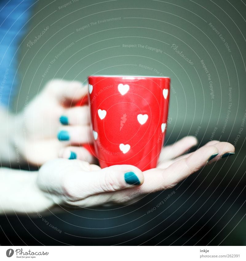 The cup that didn't match the nail polish. Breakfast Beverage Hot drink Coffee Tea Cup Mug Style Nail polish Adults Life Hand 1 Human being Heart To hold on