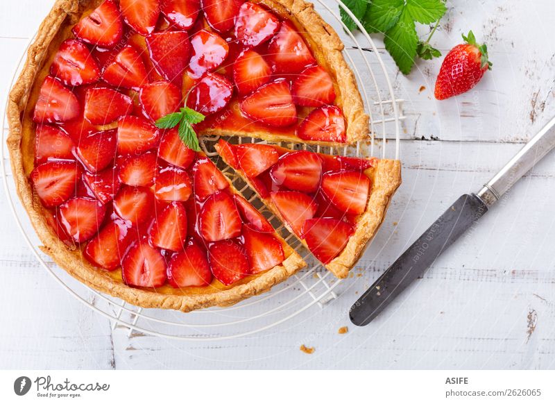Homemade strawberry tart Cheese Fruit Dessert Cutlery Summer Table Leaf Wood Fresh Red White Strawberry Baked goods puff pastry Portion cake Home-made Pie Crust