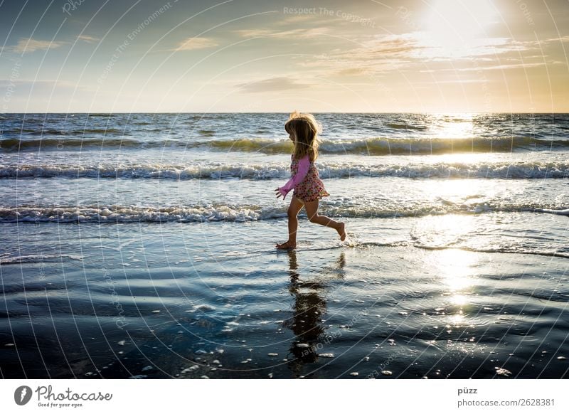 running Vacation & Travel Freedom Summer Summer vacation Sun Beach Ocean Waves Human being Feminine Child Toddler Girl Infancy 1 1 - 3 years 3 - 8 years Coast