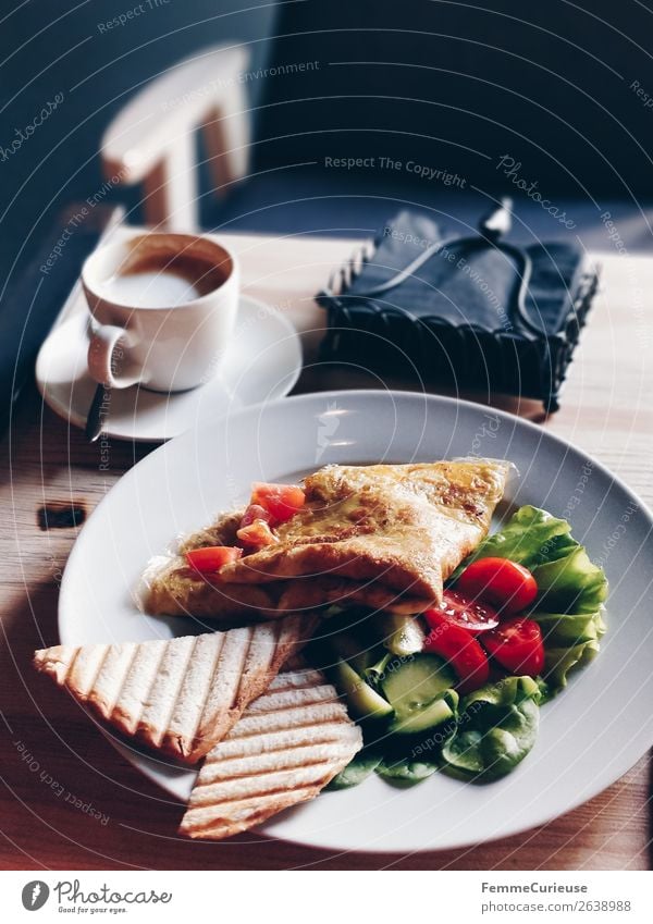 Delicious breakfast in a café: omelet, salad and toast Food Nutrition Breakfast Organic produce Vegetarian diet Diet To enjoy Toast Omelette Lettuce Coffee