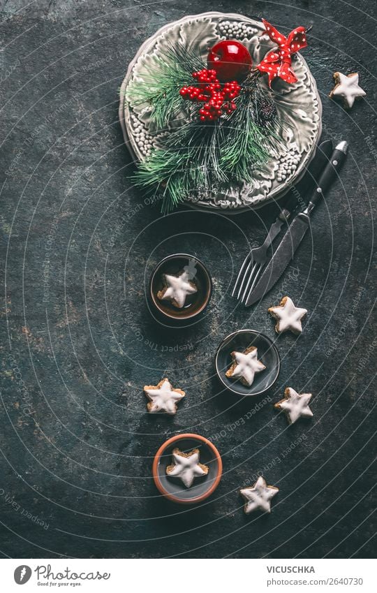 Christmas dinner table decoration with cinnamon stars Nutrition Banquet Crockery Plate Cutlery Shopping Style Design Winter Living or residing Flat (apartment)