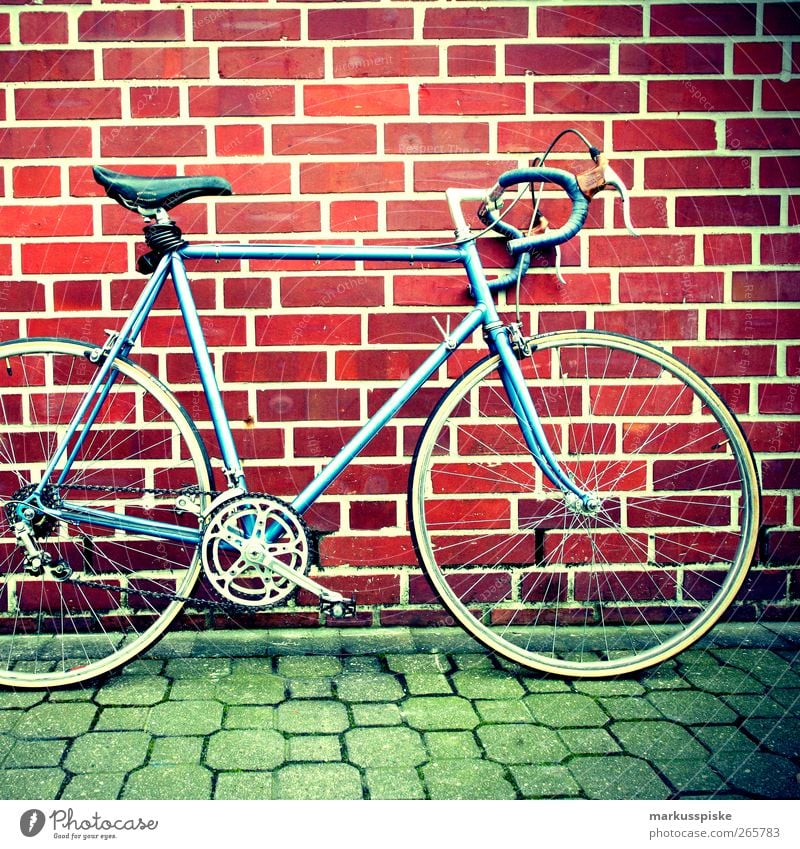 urban mobility - biciclette chesini Bicycle Retro Retro Colours Retro trash Means of transport Racing cycle Brick wall Section of image Partially visible