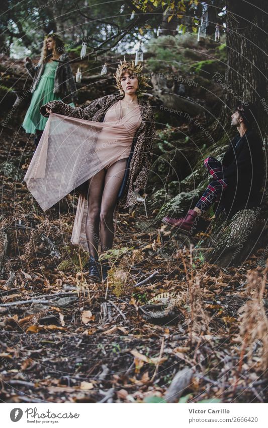 Two girls and a boy in an Editorial Folky Session in the woods Human being Masculine Feminine Young woman Youth (Young adults) Young man Body 3 18 - 30 years