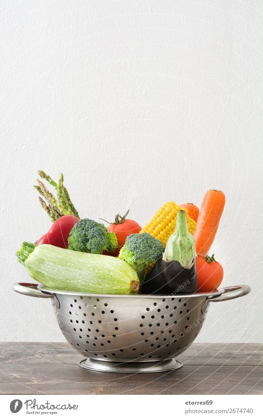 Colander with vegetables Diet Healthy Healthy Eating Sieve Food Dish Food photograph Fruit Vegetable Table Wood Vitamin Lettuce Pepper Onion Potatoes Bread