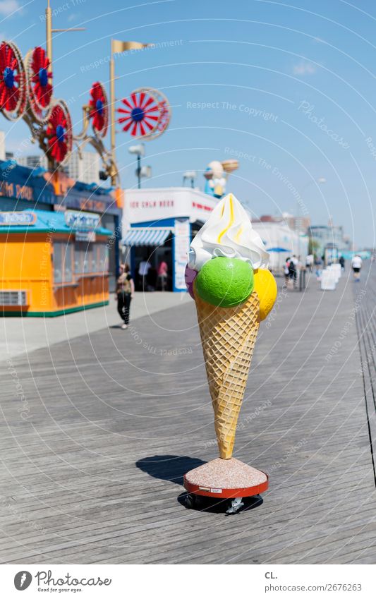 seafront promenade Food Ice cream Nutrition Leisure and hobbies Playing Vacation & Travel Tourism City trip Summer Summer vacation Fairs & Carnivals