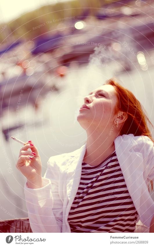 Taking a cigarette break II. Feminine Young woman Youth (Young adults) Woman Adults Head Hand 1 Human being 18 - 30 years Relaxation Addiction Cigarette