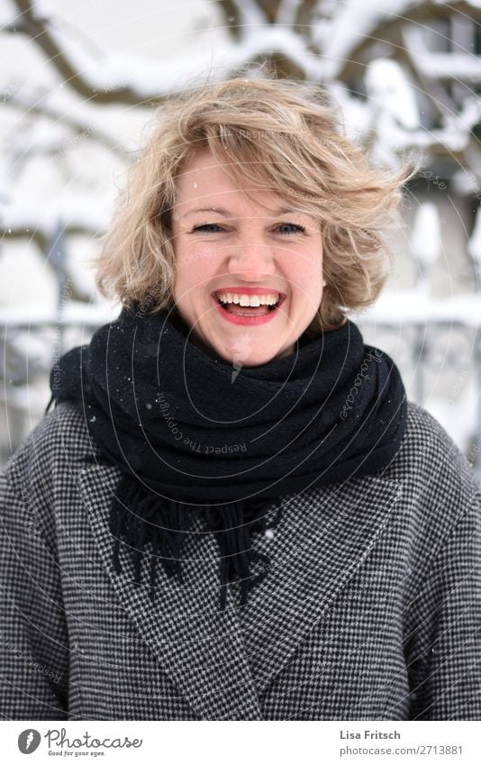 LAUGHING - BLOND - HAPPY - WINTER already Woman Adults 1 Human being 18 - 30 years Youth (Young adults) Coat peel Blonde Short-haired Curl Laughter Esthetic