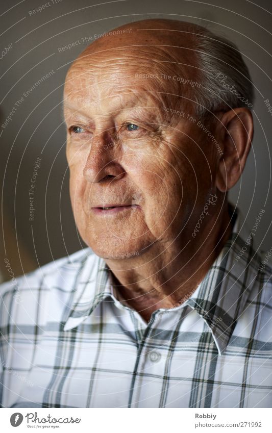 Grandfather II Masculine Man Adults Male senior Senior citizen Head 1 Human being 60 years and older Smiling Looking Old Authentic Happiness Brown Gray