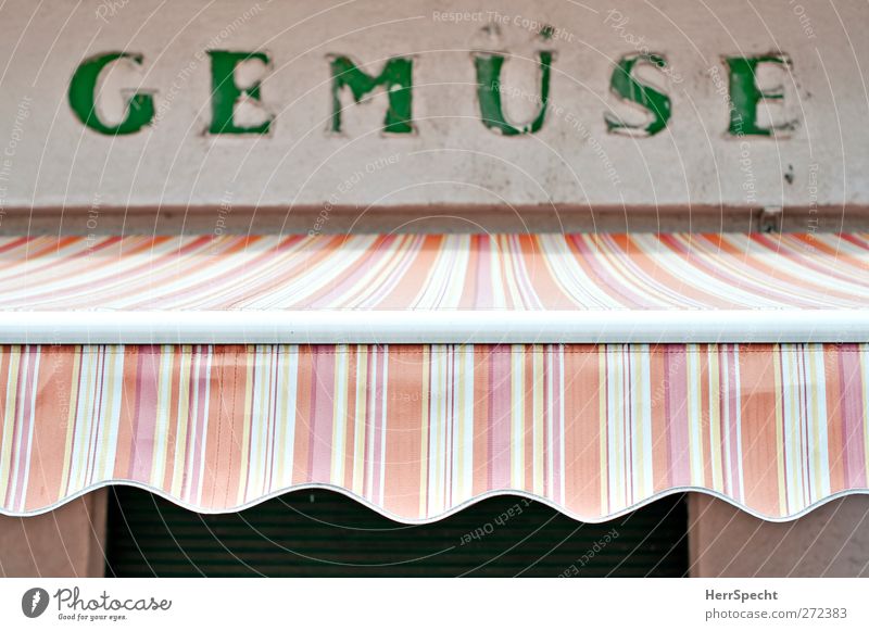 G E M Ü S E Town House (Residential Structure) Wall (barrier) Wall (building) Characters Multicoloured Green White Market stall Greengrocer Vegetable