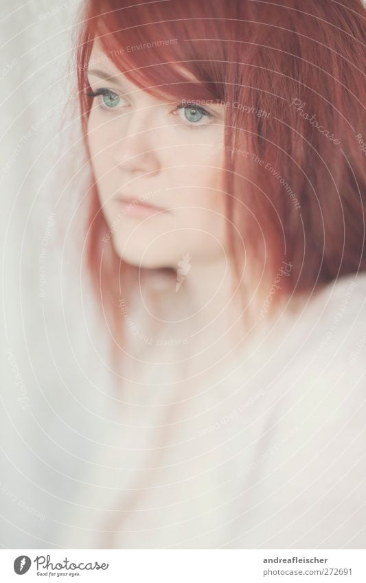 redhead Feminine Young woman Youth (Young adults) Woman Adults 1 Human being 18 - 30 years Red-haired Long-haired Part Bangs Emotions Moody Esthetic Calm