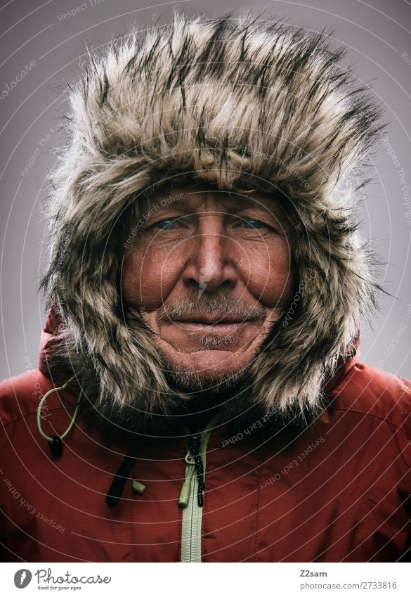eskimo Lifestyle Leisure and hobbies Adventure Expedition Mountain Hiking Masculine Male senior Man 60 years and older Senior citizen Nature Winter Climate