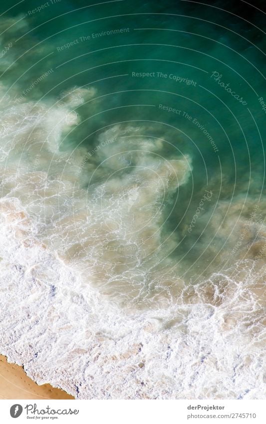 Where are the bathers on the beach of Nazaré? Beach life Trip challenge Leisure and hobbies Bathing place water loving seashore Relaxation Swimming & Bathing