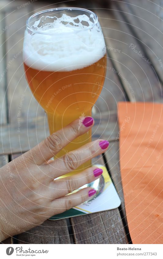 I like beer Nutrition Beverage Alcoholic drinks Beer Glass Napkin Nail polish Vacation & Travel Summer Garden Closing time Feminine Hand Beautiful weather