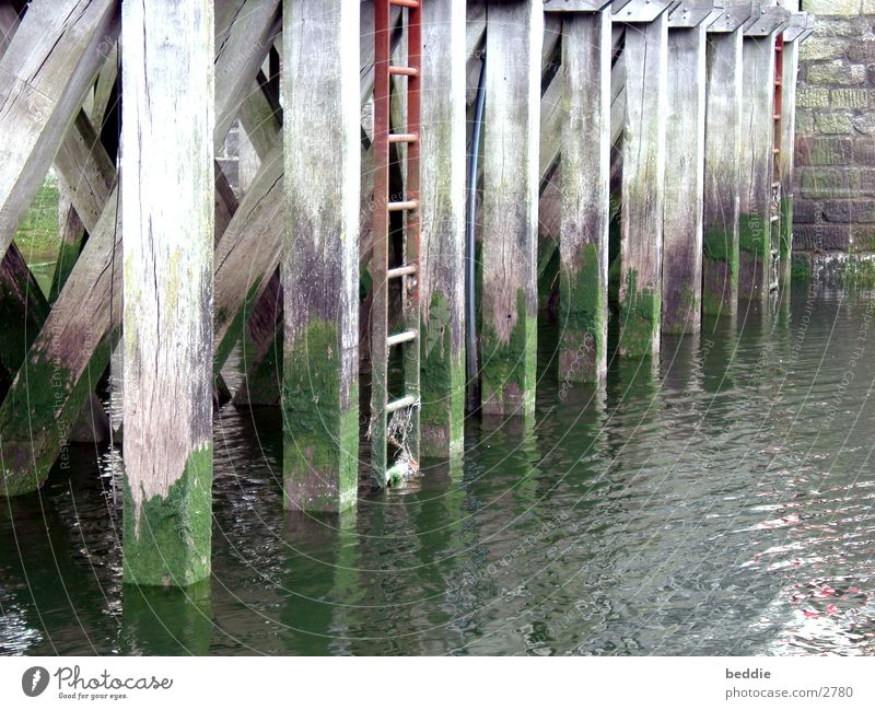 footbridge Footbridge Drop anchor Watercraft Wood Algae Historic