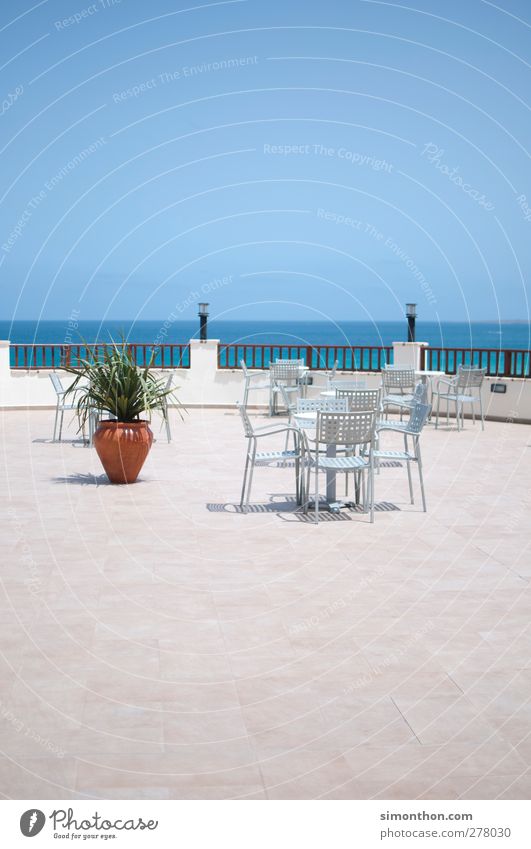 time-out Far-off places Freedom Summer Summer vacation Ocean Terrace Arrangement Long shot Outdoor furniture Deserted Copy Space top Copy Space bottom Horizon