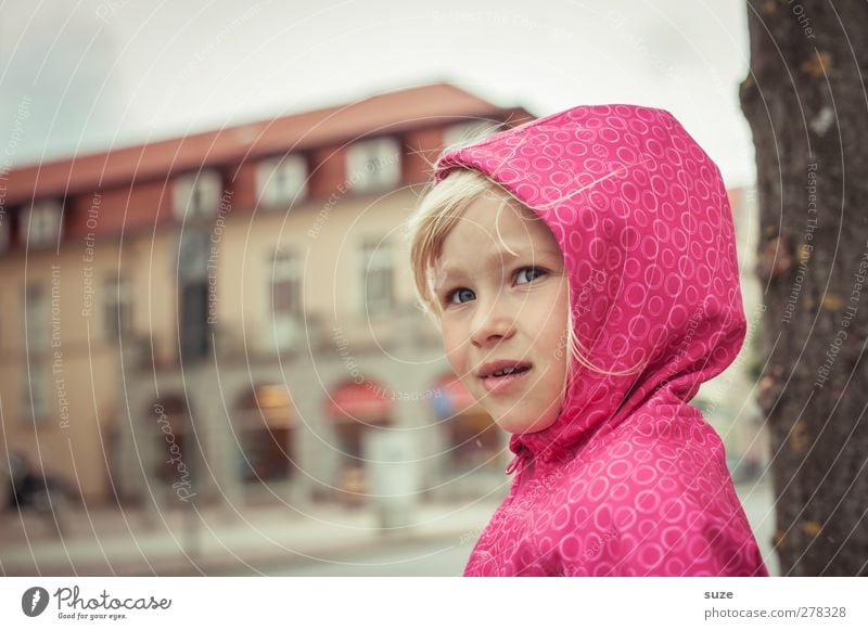 rainy day Lifestyle Hair and hairstyles Face Leisure and hobbies Child Human being Toddler Girl Infancy Head 3 - 8 years Weather Bad weather Wind Fashion Jacket