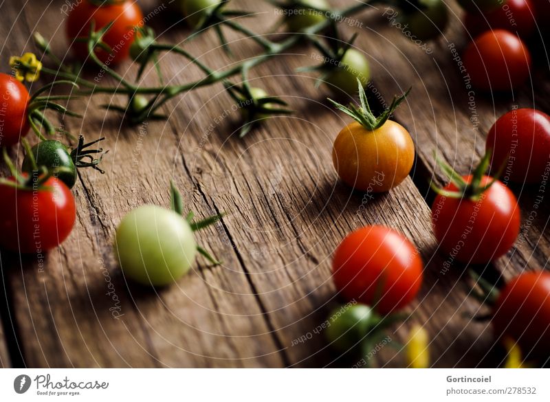 tomatoes Food Vegetable Nutrition Organic produce Vegetarian diet Fresh Healthy Natural Tomato Cocktail tomato Harvest Wooden table Food photograph Country life
