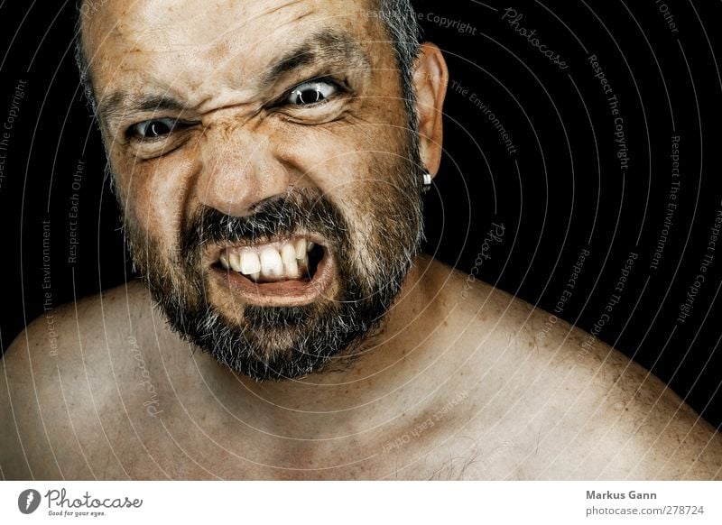 RAGE Human being Masculine Man Adults Head Face Teeth Facial hair 1 30 - 45 years Aggression Exceptional Threat Anger Emotions Moody Stress Perturbed