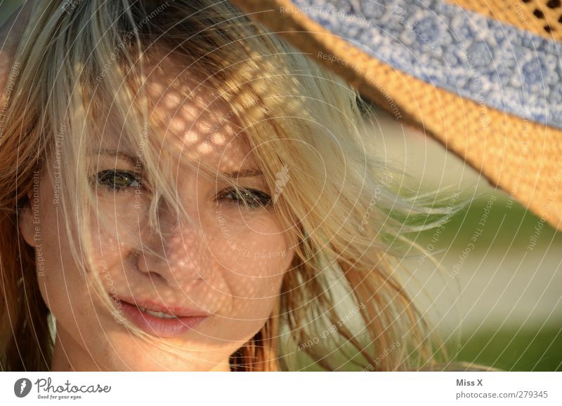 sun pattern Summer Summer vacation Sun Sunbathing Feminine Young woman Youth (Young adults) Face 1 Human being 18 - 30 years Adults Hat Blonde Beautiful