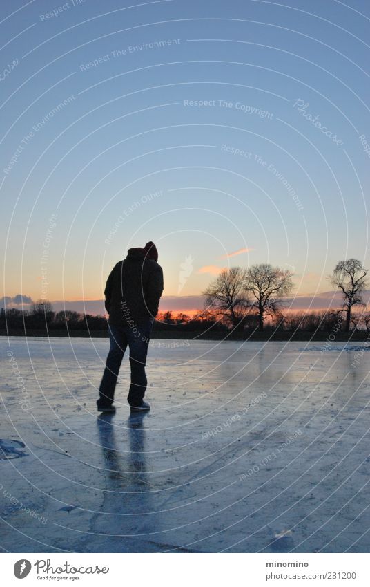 Man on ice surface in winter Winter Winter vacation Human being Masculine Adults Body 1 18 - 30 years Youth (Young adults) Landscape Sky Sunrise Sunset Ice