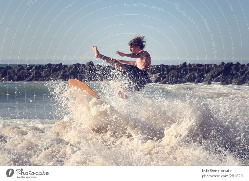 slider Lifestyle Joy Leisure and hobbies Vacation & Travel Adventure Summer Sun Ocean Waves Sports Aquatics Sportsperson Masculine Young man