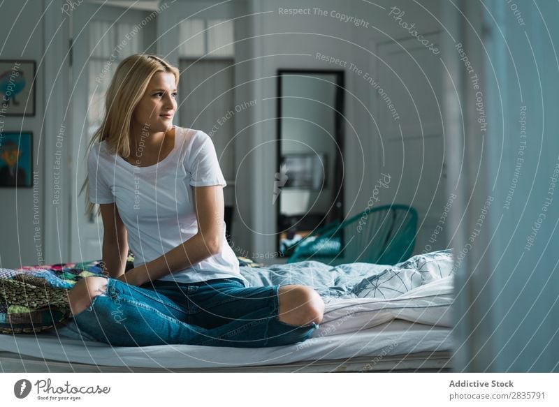Woman on bed looking away pretty Home Youth (Young adults) Blonde Sit Bed Dream Pensive Beautiful Lifestyle Beauty Photography Attractive Portrait photograph